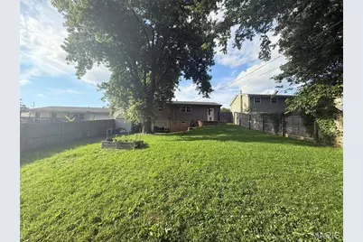 612 Banks Drive, Pevely, MO 63070 - Photo 3