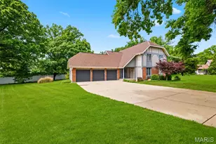 15693 Dresden Lake Ct, Chesterfield, MO 63017 - Photo 3