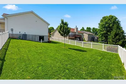 205 May Avenue, Winfield, MO 63389 - Photo 23
