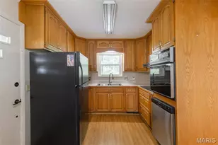 1316 Susan Ln, Poplar Bluff, MO 63901 - Photo 9