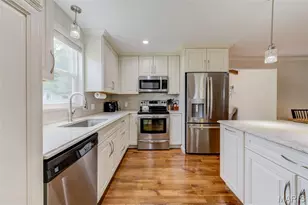 7824 Elton St, Unincorporated, MO 63123 - Photo 9
