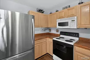 6 Homefield Gardens Dr, O'Fallon, MO 63366 - Photo 7