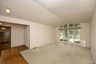 425 Kenilworth Ln, Ballwin, MO 63011 - Photo 5