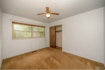 425 Kenilworth Lane, Ballwin, MO 63011 - Photo 29