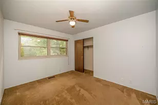 425 Kenilworth Ln, Ballwin, MO 63011 - Photo 29