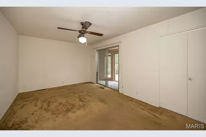 425 Kenilworth Lane, Ballwin, MO 63011 - Photo 21