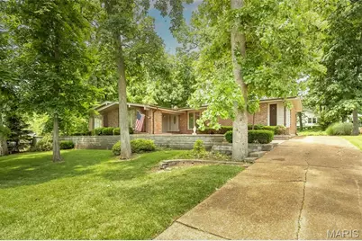 425 Kenilworth Lane, Ballwin, MO 63011 - Photo 7