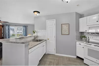 10 Homefield Gardens Drive #17N, O'Fallon, MO 63366 - Photo 5