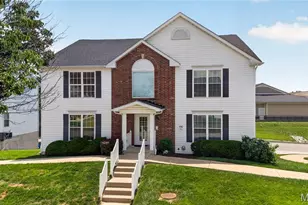 10 Homefield Gardens Dr, O'Fallon, MO 63366 - Photo 1