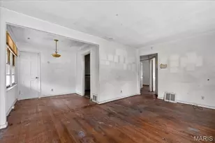 6904 Dunleer Ave, Pagedale, MO 63130 - Photo 7