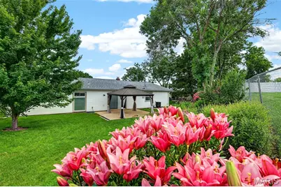 4542 Frederickton Court, Saint Louis, MO 63128 - Photo 21