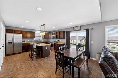 146 Shadow Pointe Drive, Wentzville, MO 63385 - Photo 7