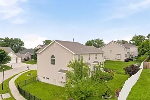 10977 Edgemoor Terrace, Unincorporated, MO 63123 - Photo 5