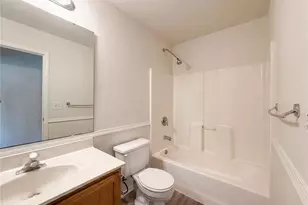 246 Royalltrail Ln, O'Fallon, MO 63368 - Photo 11
