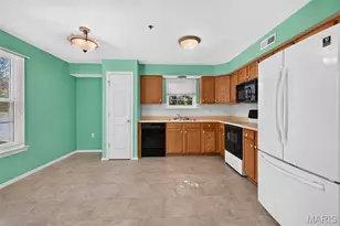 11095 Gravois Rd, Saint Louis, MO 63126 - Photo 7