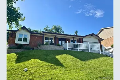 556 Spragues Mill Court, Ballwin, MO 63011 - Photo 1
