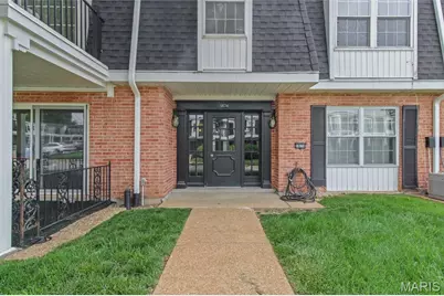 1674 Blue Ridge Drive #H, Saint Louis, MO 63125 - Photo 9