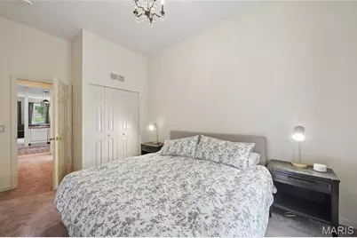 906 Russell Boulevard, Saint Louis, MO 63104 - Photo 31