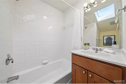 906 Russell Boulevard, Saint Louis, MO 63104 - Photo 15