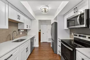 970 N Spoede Rd, Saint Louis, MO 63146 - Photo 13