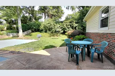 874 Hollyridge Drive, Ballwin, MO 63011 - Photo 29