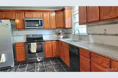 874 Hollyridge Drive, Ballwin, MO 63011 - Photo 7
