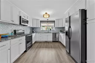 7950 Westover Pl, University City, MO 63130 - Photo 7