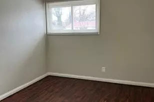 6826 Friarwood Dr, Berkeley, MO 63134 - Photo 5