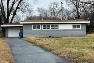 6826 Friarwood Dr, Berkeley, MO 63134 - Photo 1