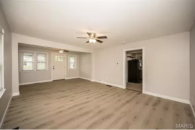 2200 N 5th Street, Saint Charles, MO 63301 - Photo 9