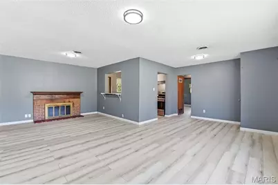8736 Marvista Drive, Saint Louis, MO 63114 - Photo 3