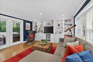 13 Berkshire Dr, Saint Louis, MO 63117 - Photo 7