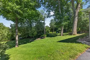 13 Berkshire Dr, Saint Louis, MO 63117 - Photo 43