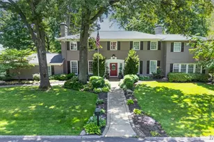 13 Berkshire Dr, Saint Louis, MO 63117 - Photo 1