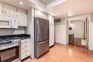 12023 Weshill Ct, Maryland Heights, MO 63043 - Photo 11