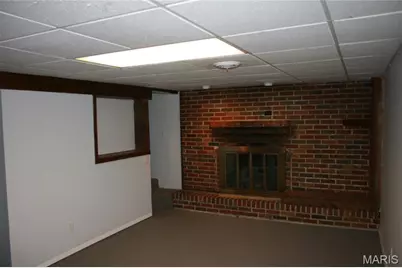 1060 Loveland Drive, Florissant, MO 63031 - Photo 23