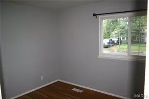1060 Loveland Dr, Florissant, MO 63031 - Photo 15