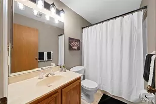 11980 Autumn Lakes Dr, Maryland Heights, MO 63043 - Photo 21