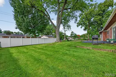 4080 Helmkampf Drive, Florissant, MO 63033 - Photo 45