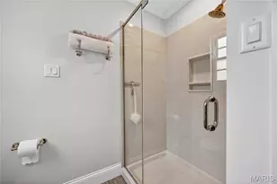 627 Norfolk Dr, Kirkwood, MO 63122 - Photo 15