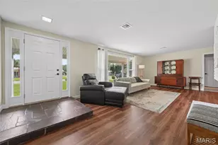 1529 Cerulean Dr, Saint Louis, MO 63146 - Photo 3