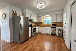 333 Pentonville Dr, Unincorporated, MO 63125 - Photo 5