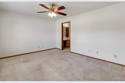 3957 Grand National Drive, Florissant, MO 63034 - Photo 15