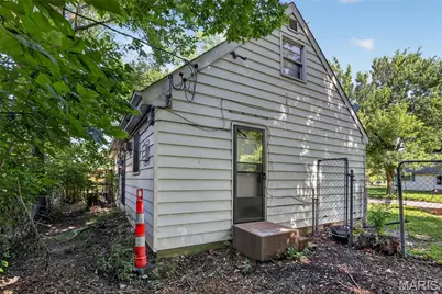 1240 Lakeview Avenue, Saint Louis, MO 63138 - Photo 23