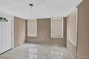 1565 Lakeside Ln, Saint Louis, MO 63138 - Photo 17