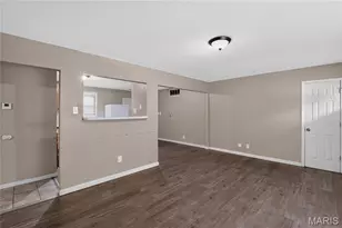 1565 Lakeside Ln, Saint Louis, MO 63138 - Photo 7