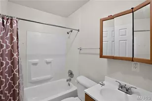 1565 Lakeside Ln, Saint Louis, MO 63138 - Photo 13