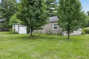1565 Lakeside Ln, Saint Louis, MO 63138 - Photo 21