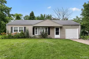 1565 Lakeside Ln, Saint Louis, MO 63138 - Photo 3