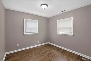 1565 Lakeside Ln, Saint Louis, MO 63138 - Photo 9